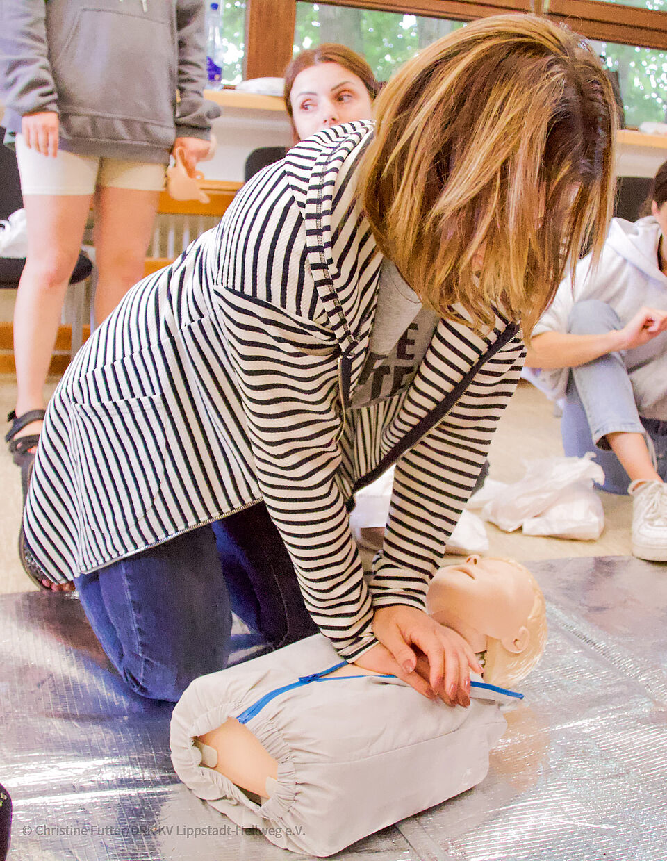 Im Ev. Kindergarten Sonnenkamp St. Johannes in Soest wurde die Erste Hilfe für Kinder geübt.