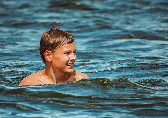 Sicherheit am und im Wasser: Wasserwacht des DRK gibt Tipps für den Badeurlaub. Foto: Sven Rogge/DRK